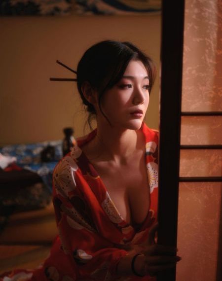 美女操一操-免费追剧老版国语字幕